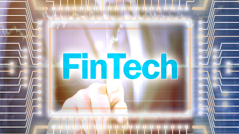 Descubra com Teciomar Abila os benefícios e riscos da revolução digital no setor financeiro.