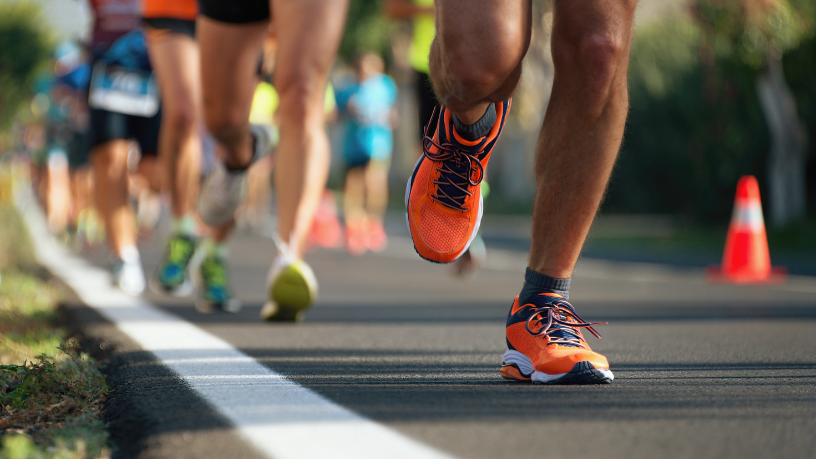 Meia maratona sem exageros: confira com Márcio Velho da Silva como estruturar treinos consistentes para evoluir com segurança e performance.