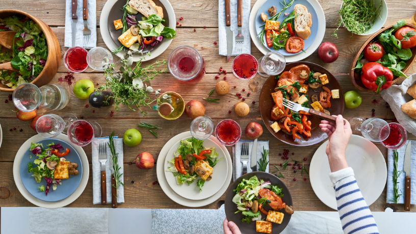 Entenda a relação entre alimentação equilibrada e performance mental diária com as orientações de Alexandre Costa Pedrosa sobre hábitos que potencializam o rendimento cognitivo.