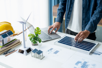 A tecnologia climática acessível amplia o alcance de projetos educacionais e ambientais, como destaca Gustavo Adolfo Morceli Rodrigues.